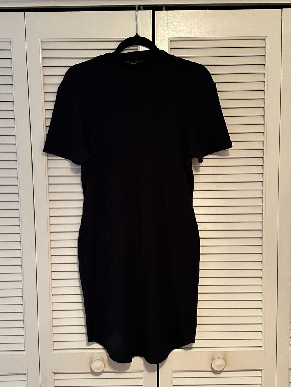 Forever 21: Short Sleeve Ribbed Curved Hem Stretch Dress